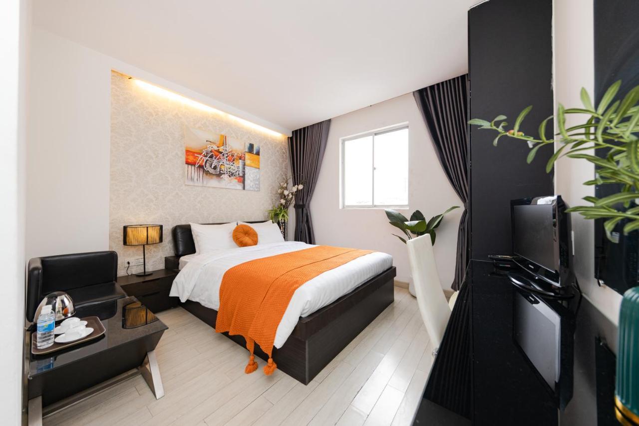 The One Premium Hotel Ho Chi Minh City Exterior photo