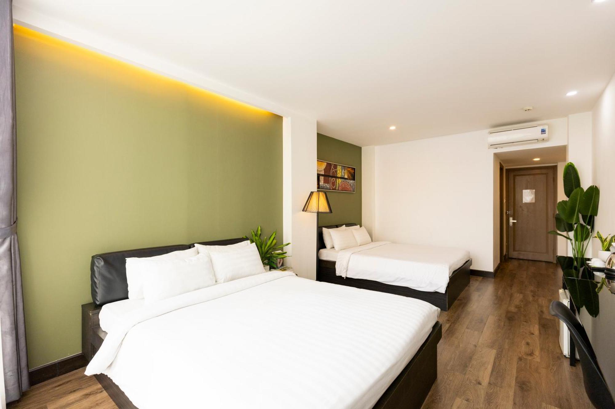 The One Premium Hotel Ho Chi Minh City Exterior photo