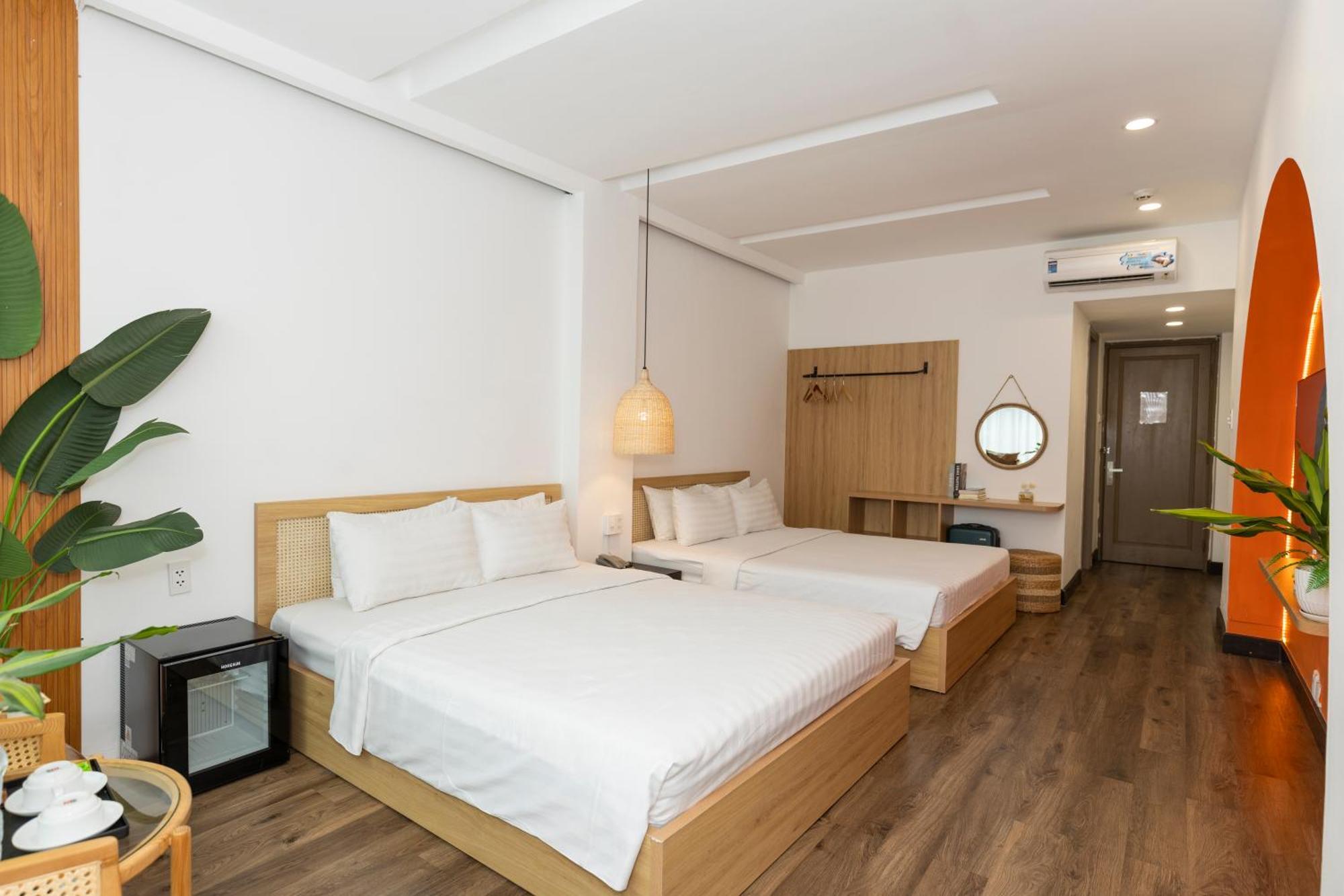 The One Premium Hotel Ho Chi Minh City Exterior photo