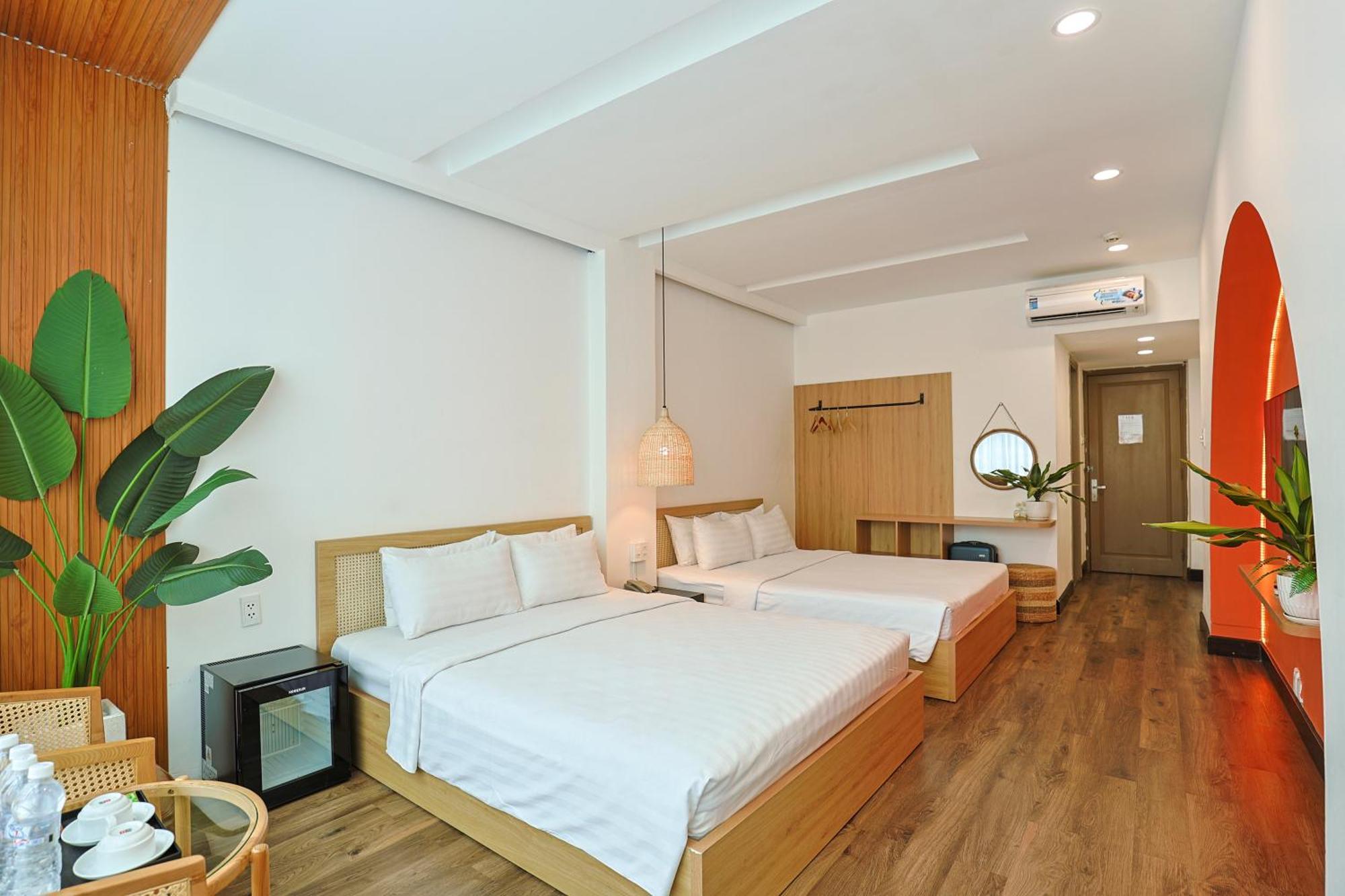 The One Premium Hotel Ho Chi Minh City Exterior photo
