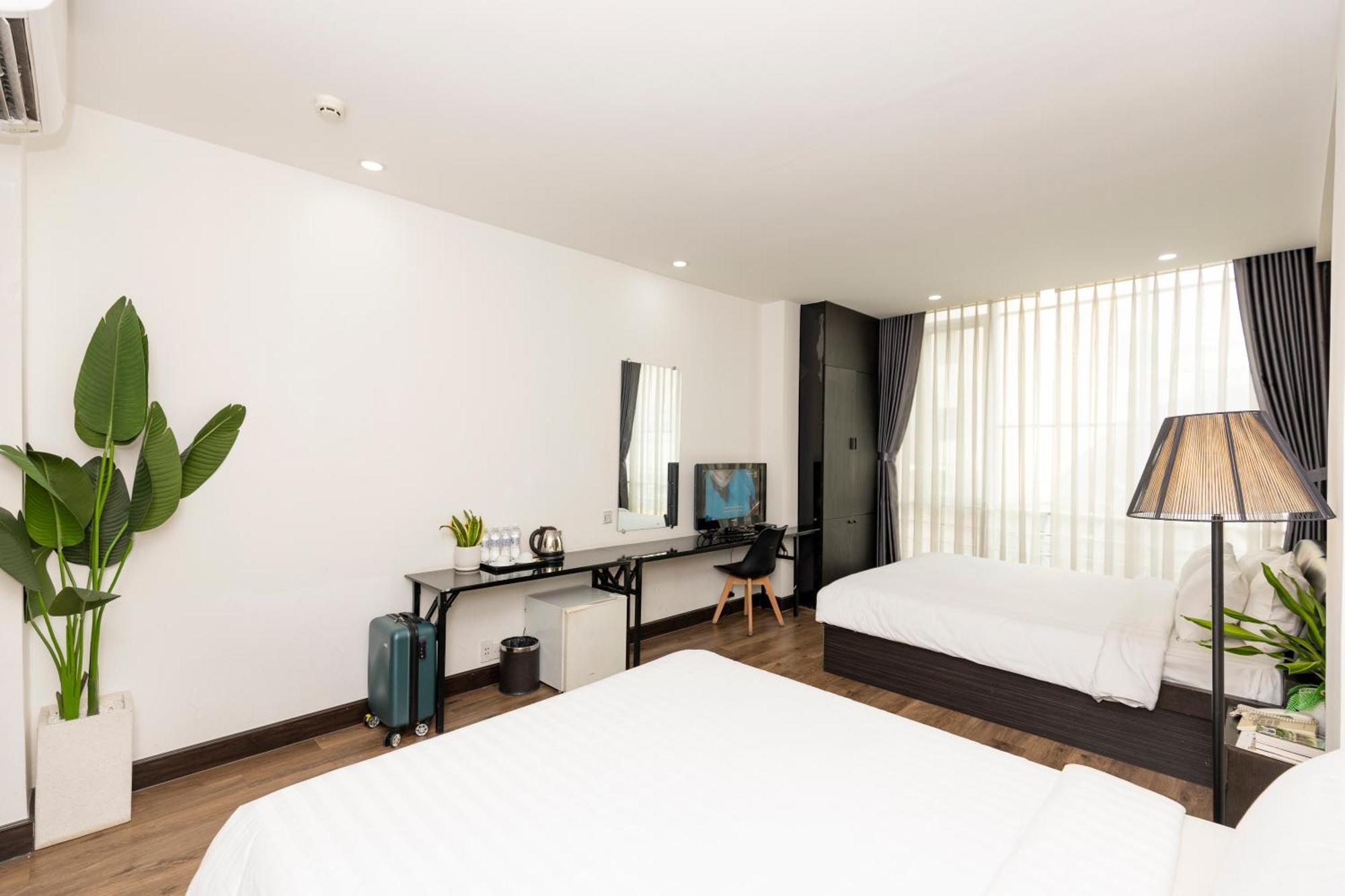 The One Premium Hotel Ho Chi Minh City Exterior photo