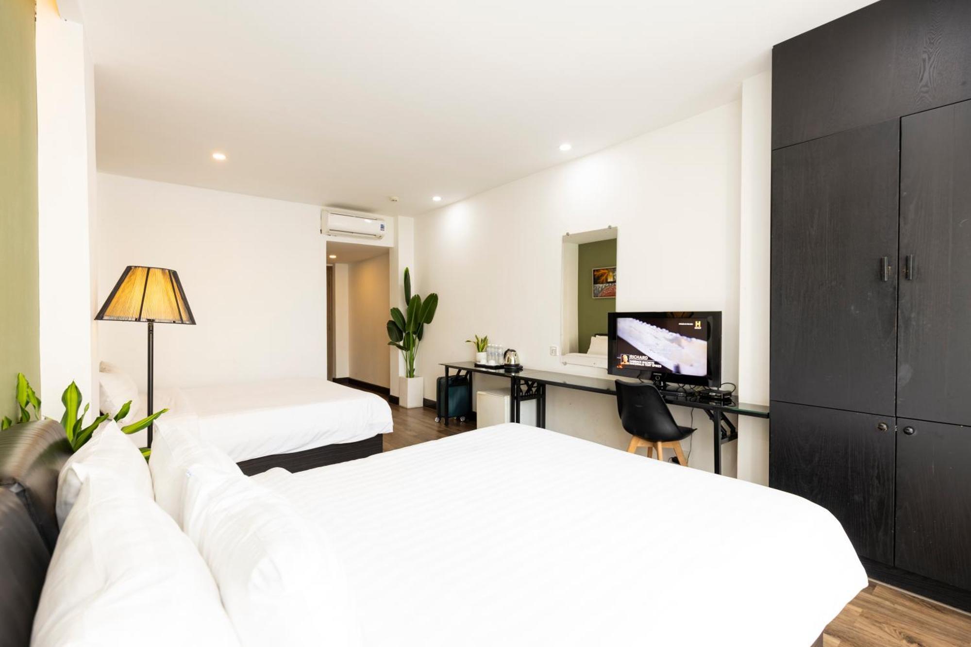 The One Premium Hotel Ho Chi Minh City Exterior photo