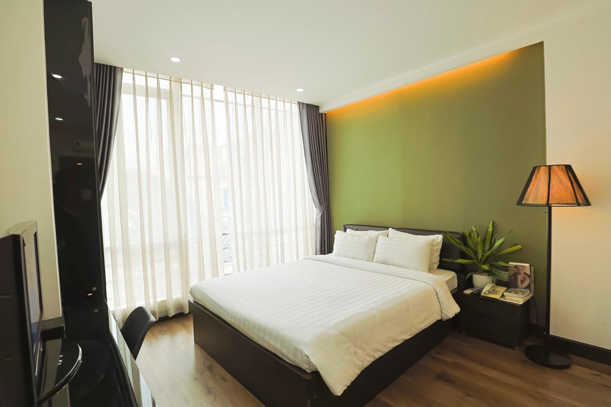 The One Premium Hotel Ho Chi Minh City Exterior photo