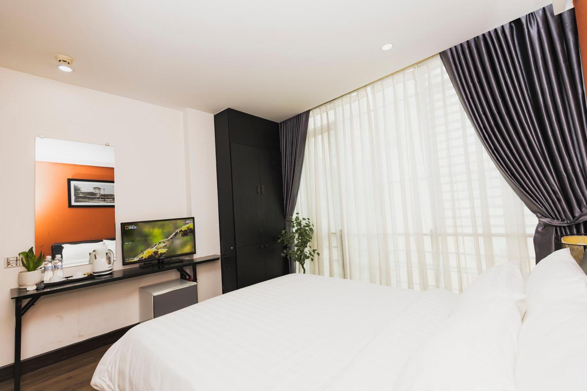 The One Premium Hotel Ho Chi Minh City Exterior photo