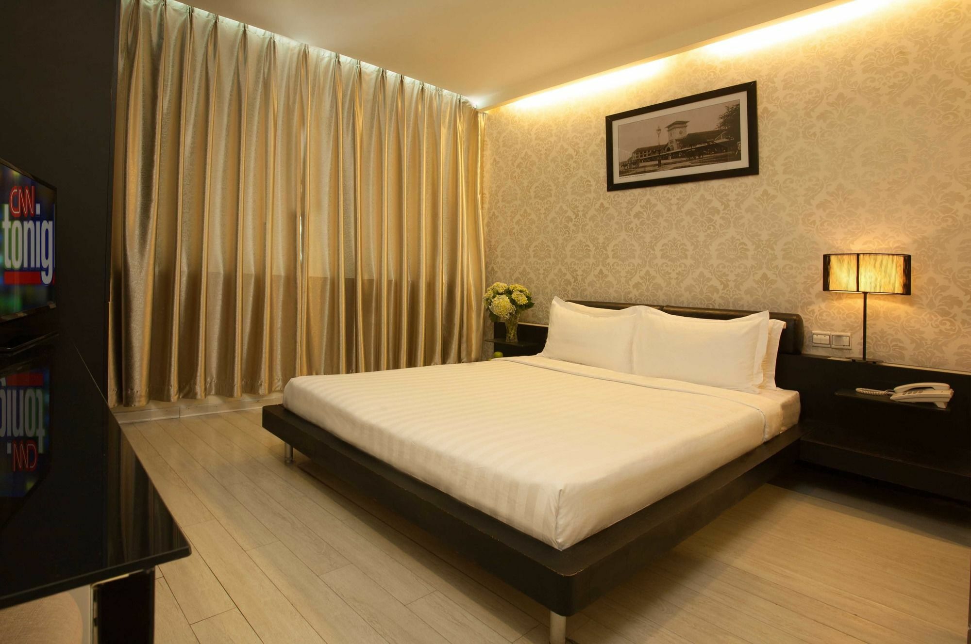 The One Premium Hotel Ho Chi Minh City Exterior photo